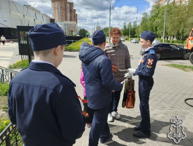 Акцию «Георгиевская ленточка» поддержали росгвардейцы в Подмосковье