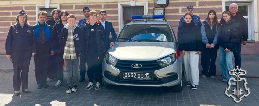 Росгвардейцы провели День открытых дверей для школьников в  Подмосковье