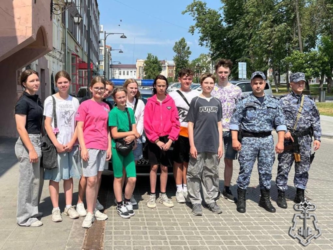 Подмосковные росгвардейцы продолжают акцию «Каникулы с Росгвардией»