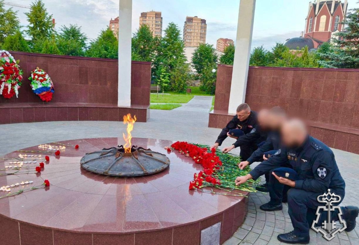 Сотрудники подмосковного главка Росгвардии организовали митинги-реквиемы, посвящённые Дню памяти и скорби