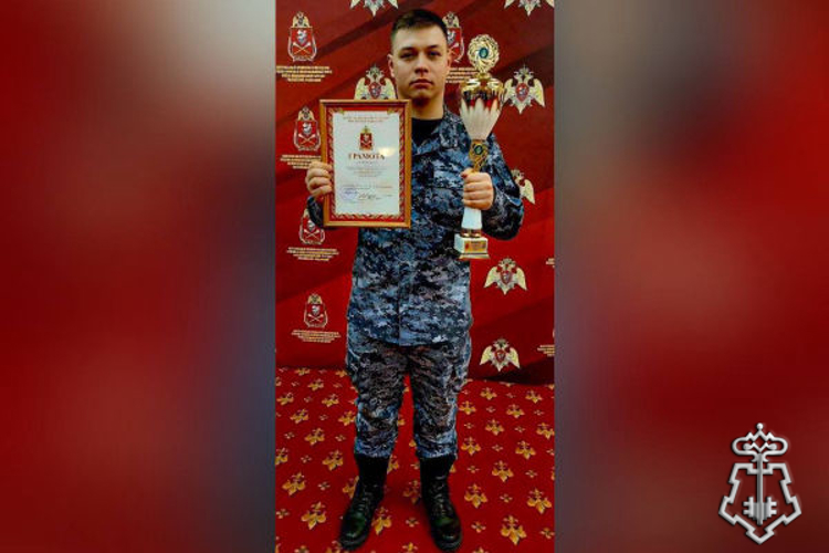 В Международный день шахмат героем рубрики "Знай наших" стал сотрудник Каширского отдела вневедомственной охраны Главного управления Росгвардии по Московской области сержант полиции Сергей М