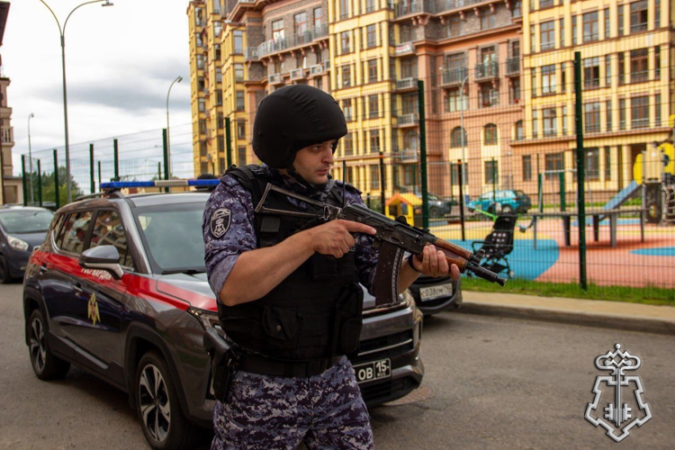 В Подмосковье росгвардейцы продемонстрировали эффективную защиту от автоугона и агрессивных водителей