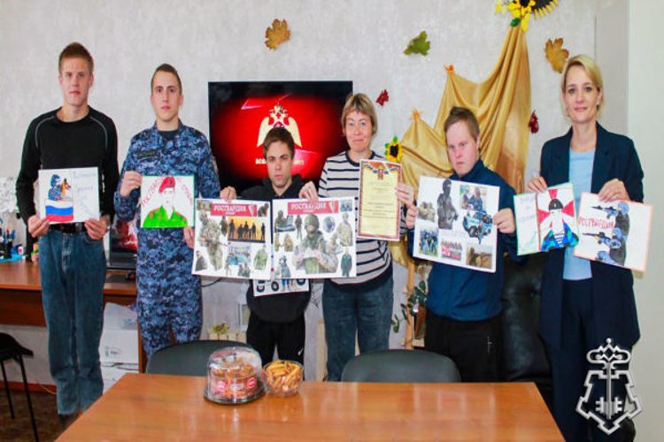 Росгвардейцы провели патриотическое занятие для воспитанников центра реабилитации в Подмосковье 