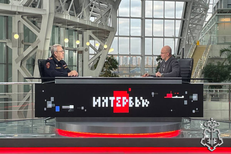 Гостем программы "Интервью" на телеканале "360" стал представитель вневедомственной охраны подмосковного главка Росгвардии