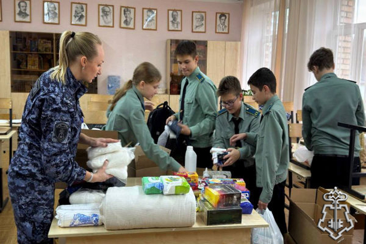 Подмосковные росгвардейцы передали гуманитарную помощь участникам специальной военной операции