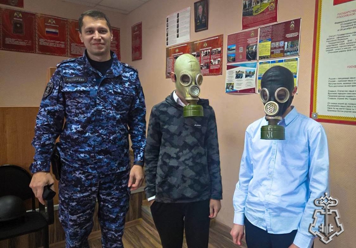 Росгвардейцы провели урок мужества для учеников