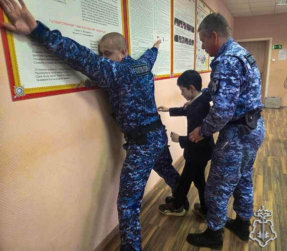 Росгвардейцы провели урок мужества для учеников