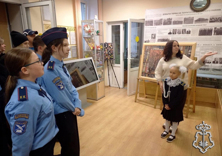  В Подмосковье росгвардейцы провели экскурсию для кадетов