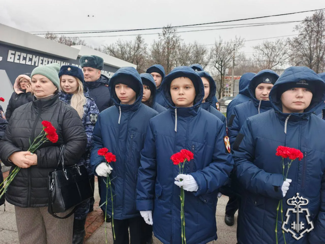 Росгвардейцы и кадеты почтили память героев битвы под Москвой в Подмосковье