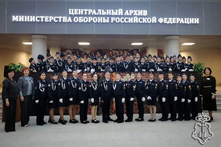 Росгвардейцы организовали экскурсию для кадетов в Подмосковье