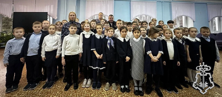 Росгвардейцы провели патриотическое мероприятие, посвящённое Дню Конституции