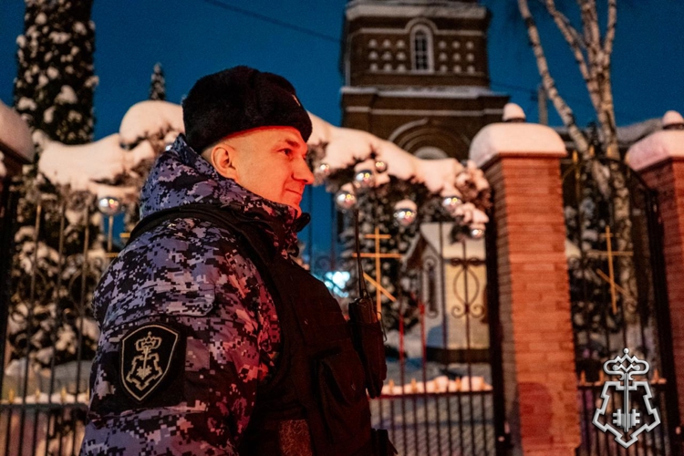 Росгвардейцы обеспечили безопасность мероприятий в Крещение Господне в Подмосковье (видео)