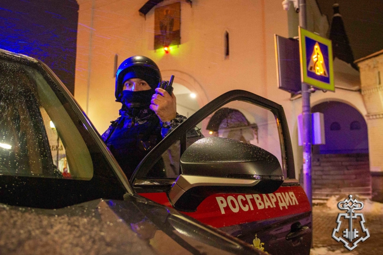 Росгвардейцы приняли участие в обеспечении безопасности рождественских богослужений в Подмосковье