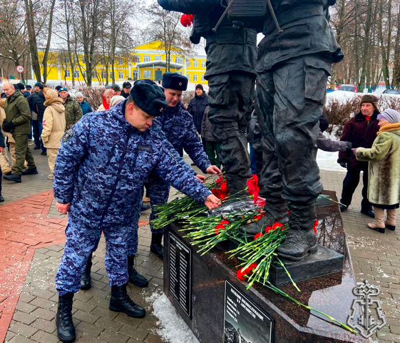 Сотрудники подмосковного главка Росгвардии приняли участие в памятных мероприятиях, посвященных 37-й годовщине вывода войск из Афганистана