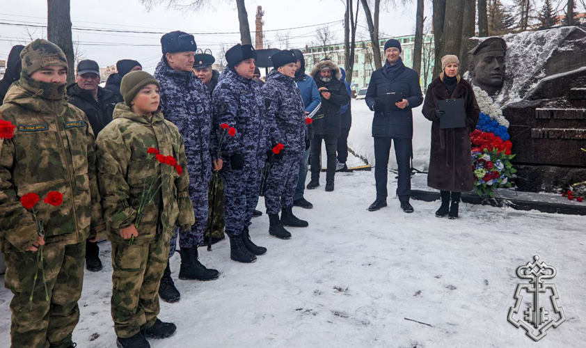 Сотрудники подмосковного главка Росгвардии приняли участие в памятных мероприятиях, посвященных 37-й годовщине вывода войск из Афганистана