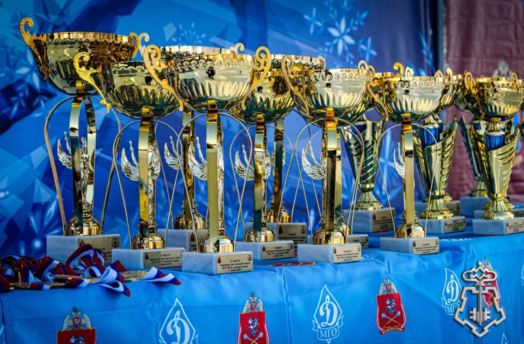 Сборная команда подмосковного главка Росгвардии завоевала «серебро» на Чемпионат Центрального округа по военно-спортивному многоборью «зимнему офицерскому троеборью» и лыжным гонкам