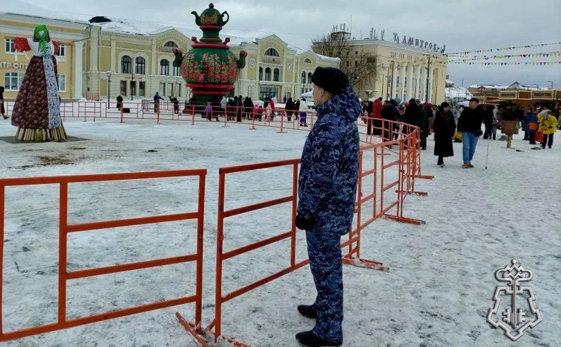 Росгвардейцы обеспечили правопорядок в период празднования Масленицы в Подмосковье