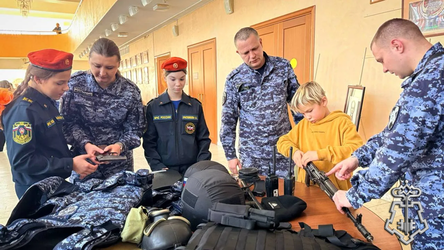 Сотрудники Росгвардии приняли участие в выставке-форуме в Подмосковье