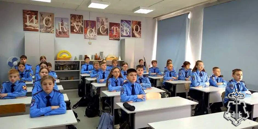 Росгвардейцы провели урок мужества для кадет в Подмосковье