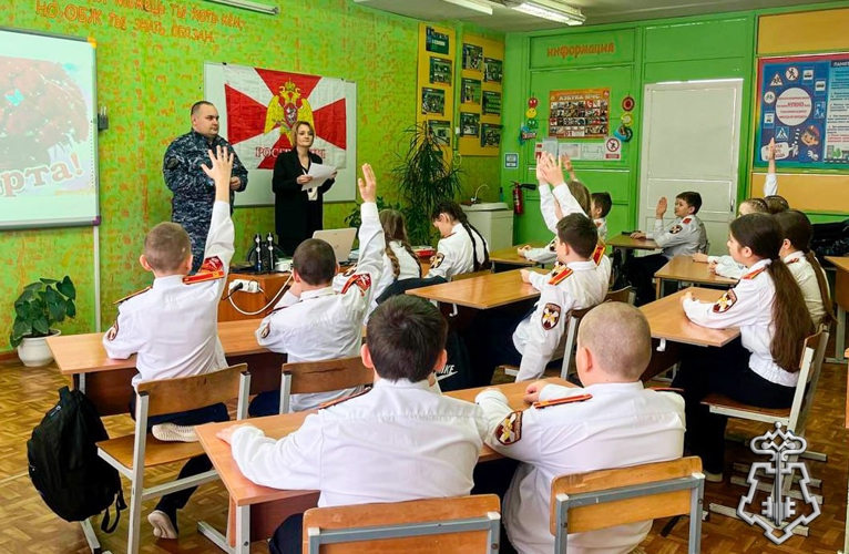 Сотрудники подмосковного главка Росгвардии провели праздничные мероприятия, посвящённые Международному женскому дню