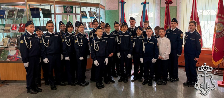 Росгвардейцы организовали экскурсию для кадет в Подмосковье