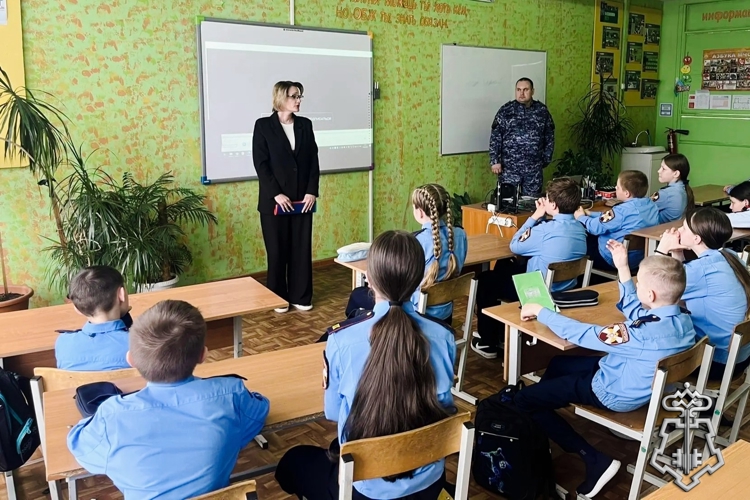 В Подмосковье росгвардейцы провели уроки мужества в память о героях Чернобыля