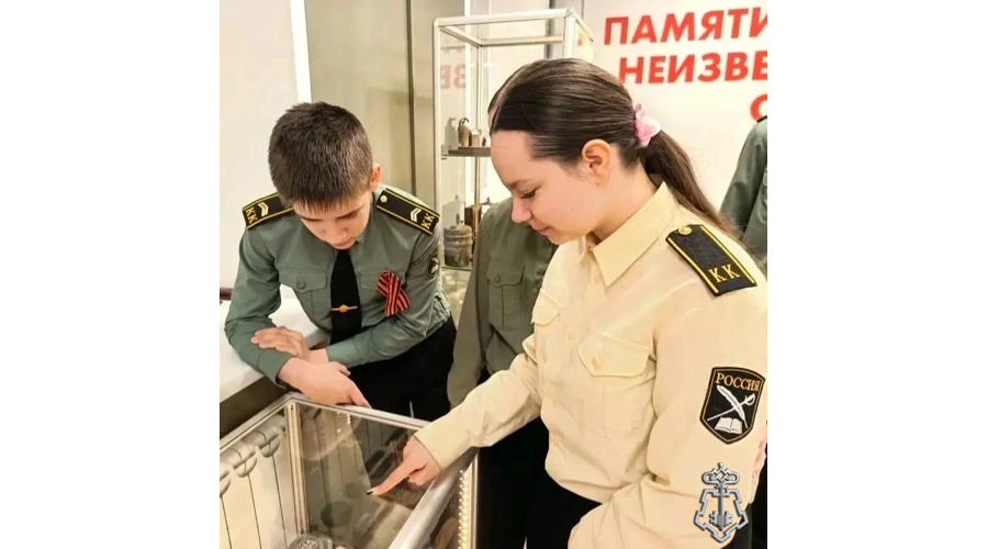 Росгвардейцы организовали для кадетов экскурсию в музей «Неизвестному Солдату» в Подмосковье