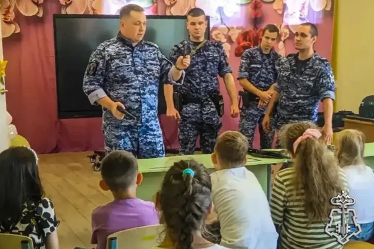 Акция «Каникулы с Росгвардией» продолжается в Подмосковье