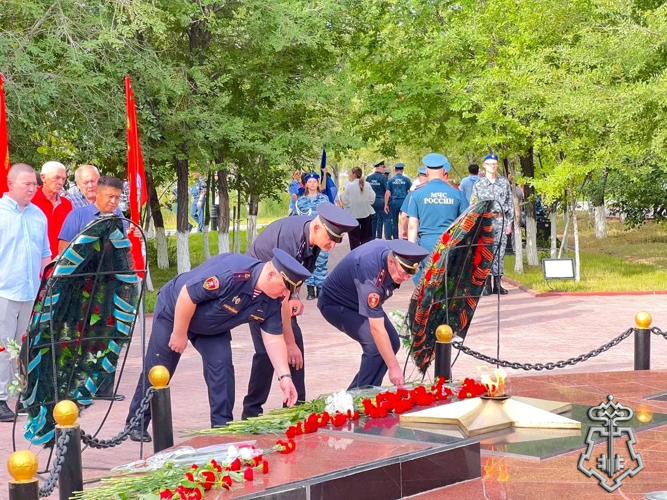Сотрудники подмосковного главка Росгвардии приняли участие в митингах, посвященных Дню памяти и скорби
