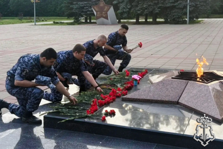 Росгвардейцы присоединились к акции «Свеча памяти» в Подмосковье