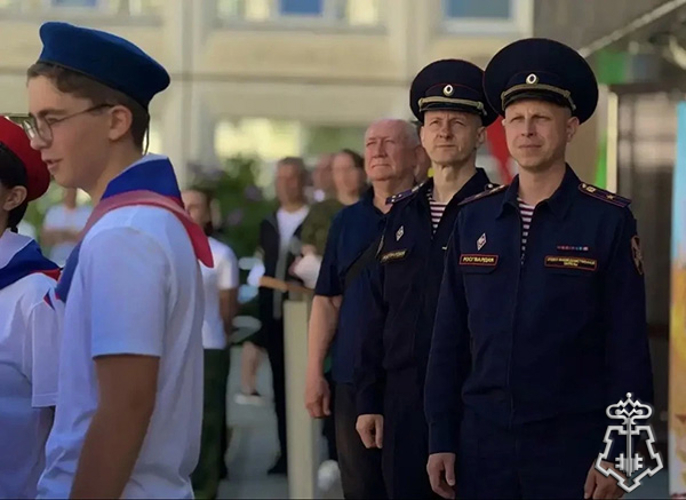 Росгвардейцы организовали военно-патриотическую игру «Зарница» в Подмосковье