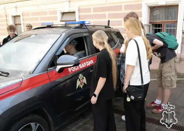Росгвардейцы открыли свои двери для школьников в Подмосковье 
