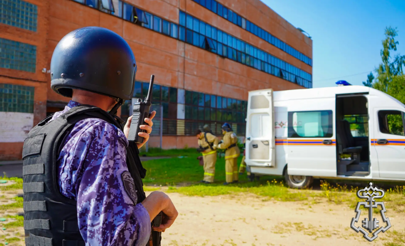 Сотрудники Росгвардии приняли участие в межведомственных учениях по нейтрализации угроз на объекте энергетики в Подмосковье