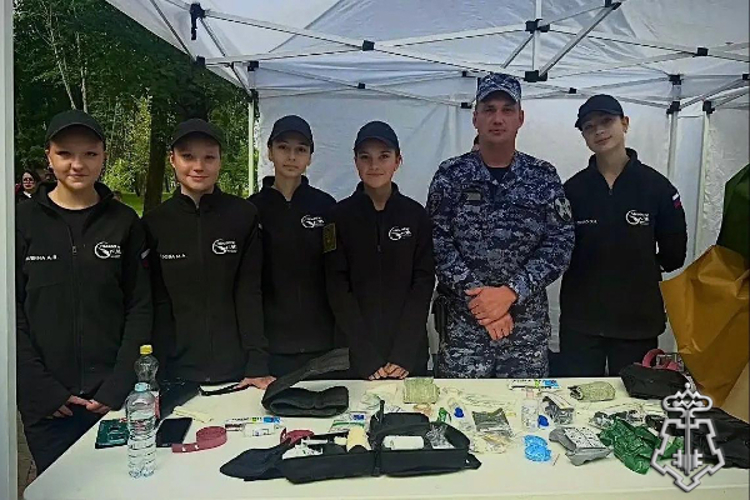 Росгвардейцы провели занятие по тактической медицине для воспитанников военно-патриотического клуба в Подмосковье